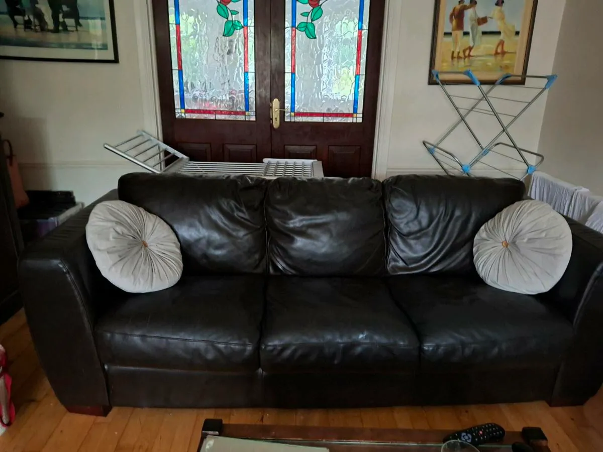 Leather settees 2 seater and 4 seater - Image 2