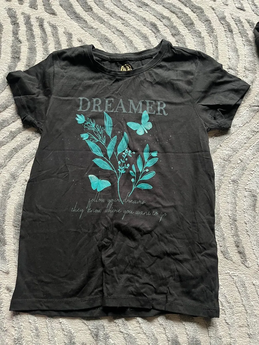 Girls clothes - Image 1