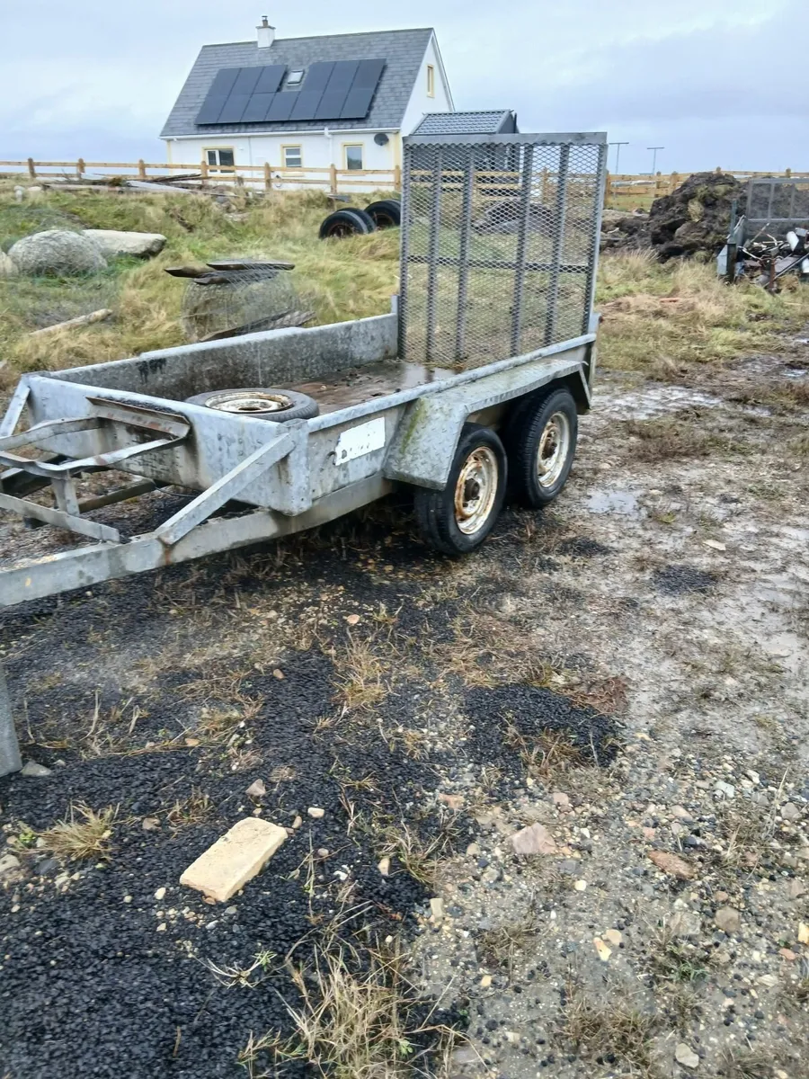 Compact road sweper - Image 2