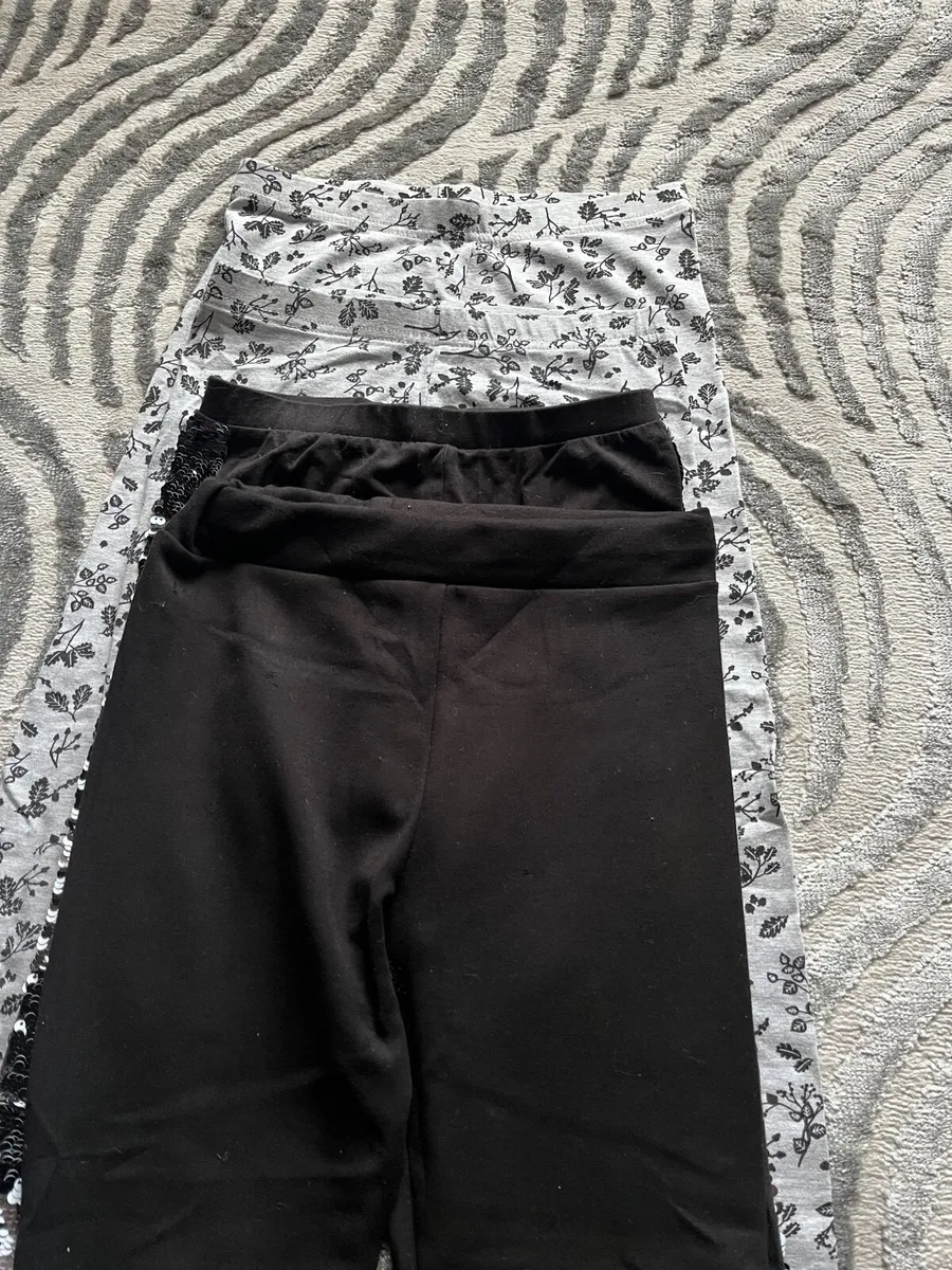 Girls clothes - Image 1