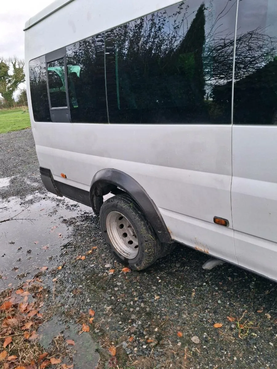 Buses Ford Transits for parts - Image 1