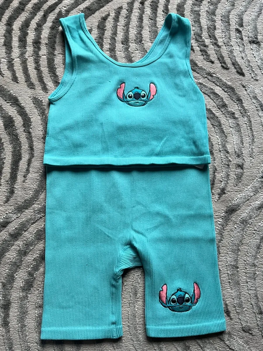 Girls clothes - Image 1