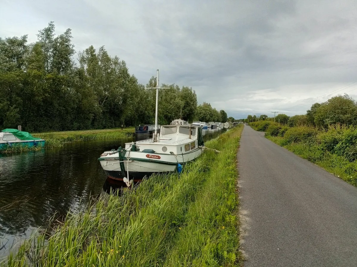 11 m dutch steel livaboard  barge - Image 1