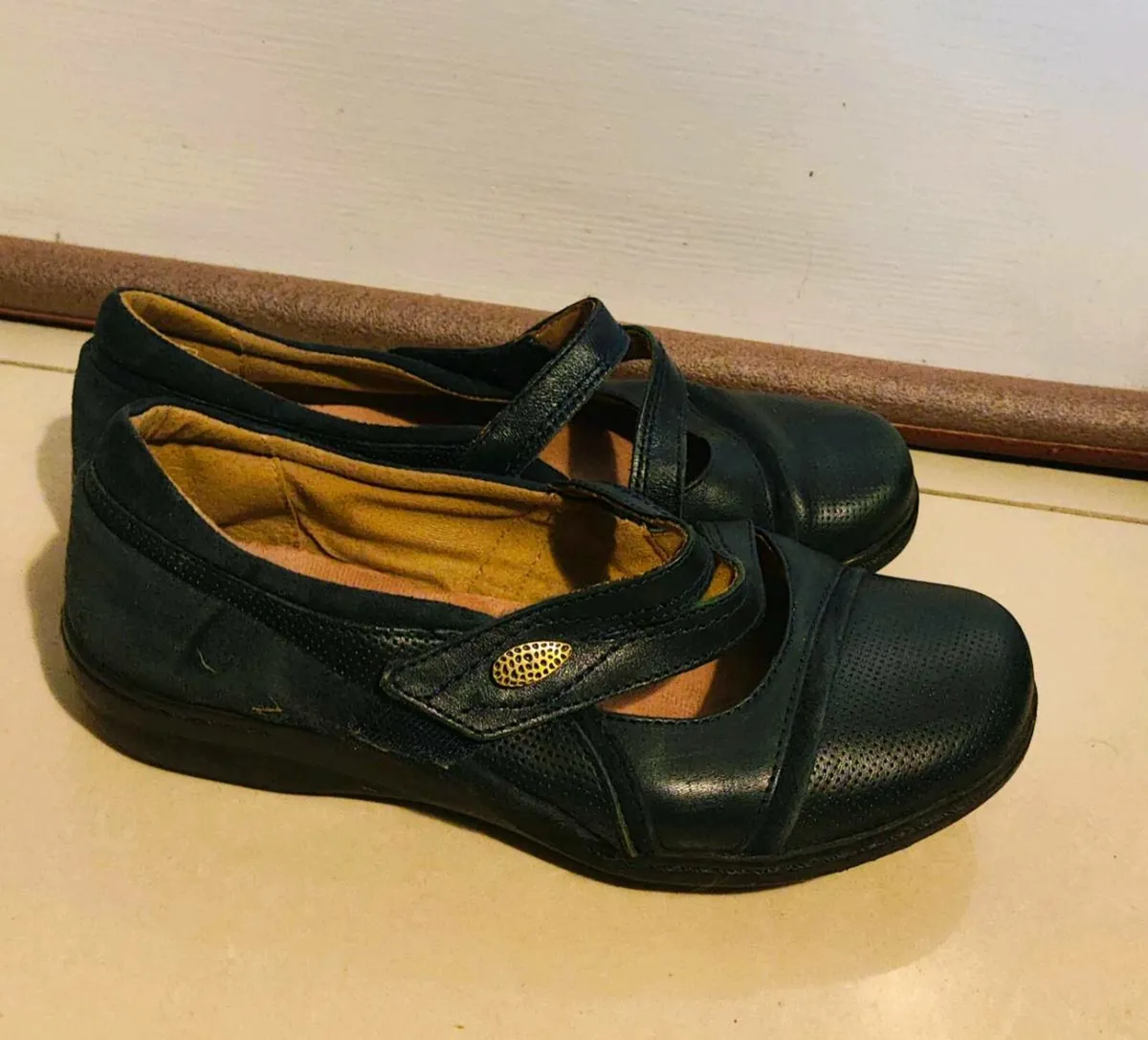 Clarks Collection “Cushion Soft” Shoes – Size EU 3 - Image 2