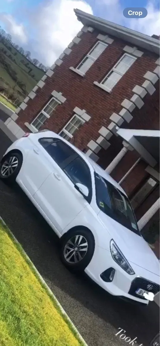 181 Hyundai i30 1.6 Diesel Deluxe - Image 1