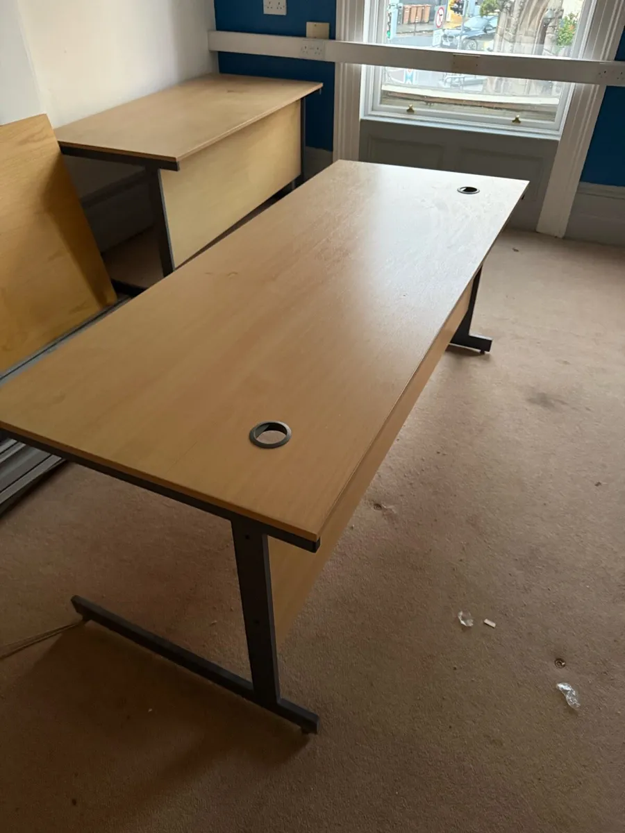 Office desks - Image 2