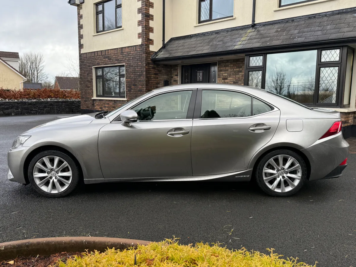 Immaculate Low Kms 161 Lexus IS300h! - Image 4