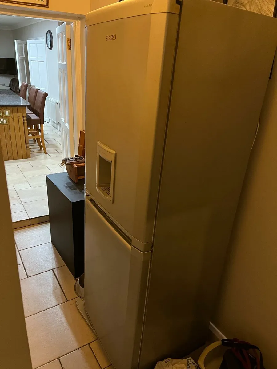Beko fridge freezer - Image 1
