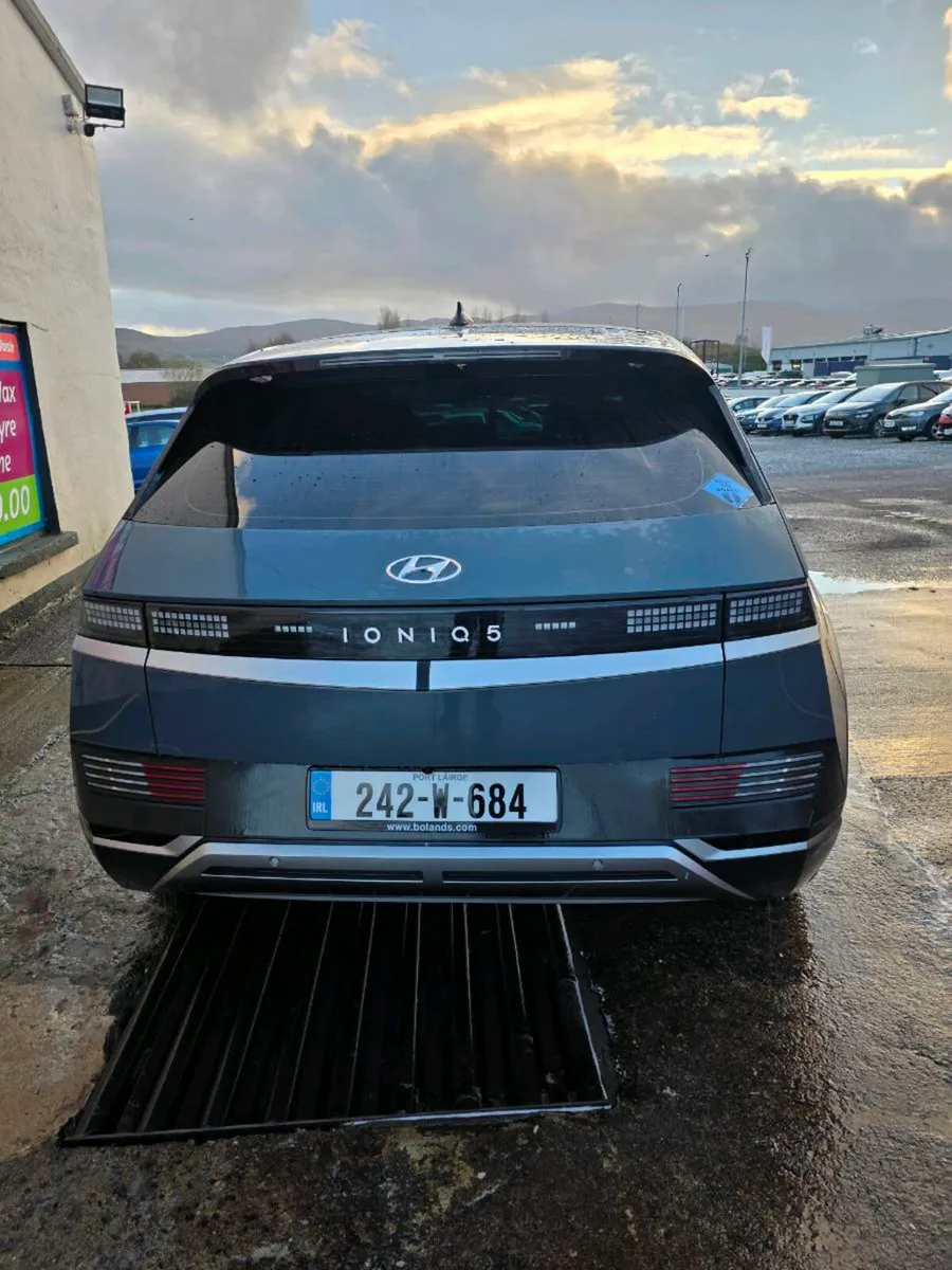 Hyundai Ionic 5 - Image 4
