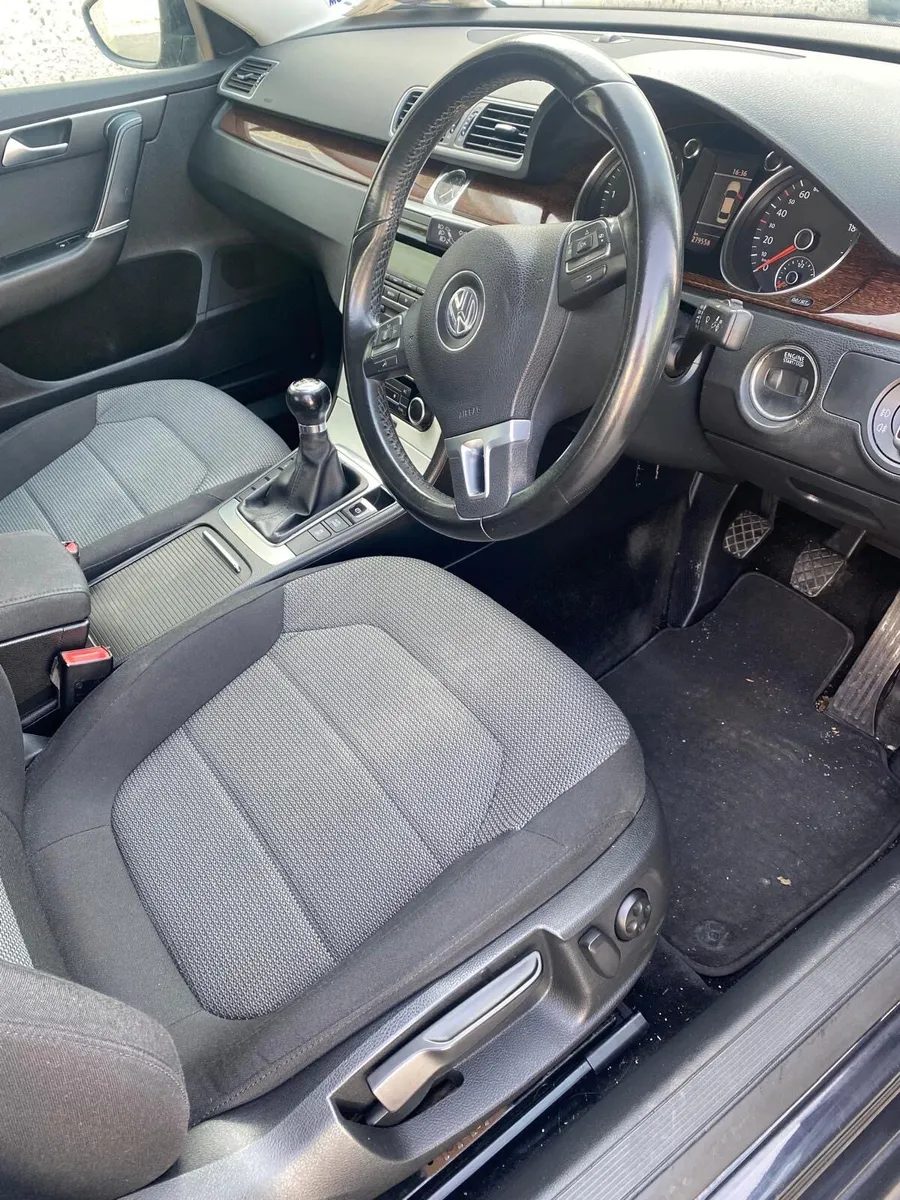 VW Passat - Image 3