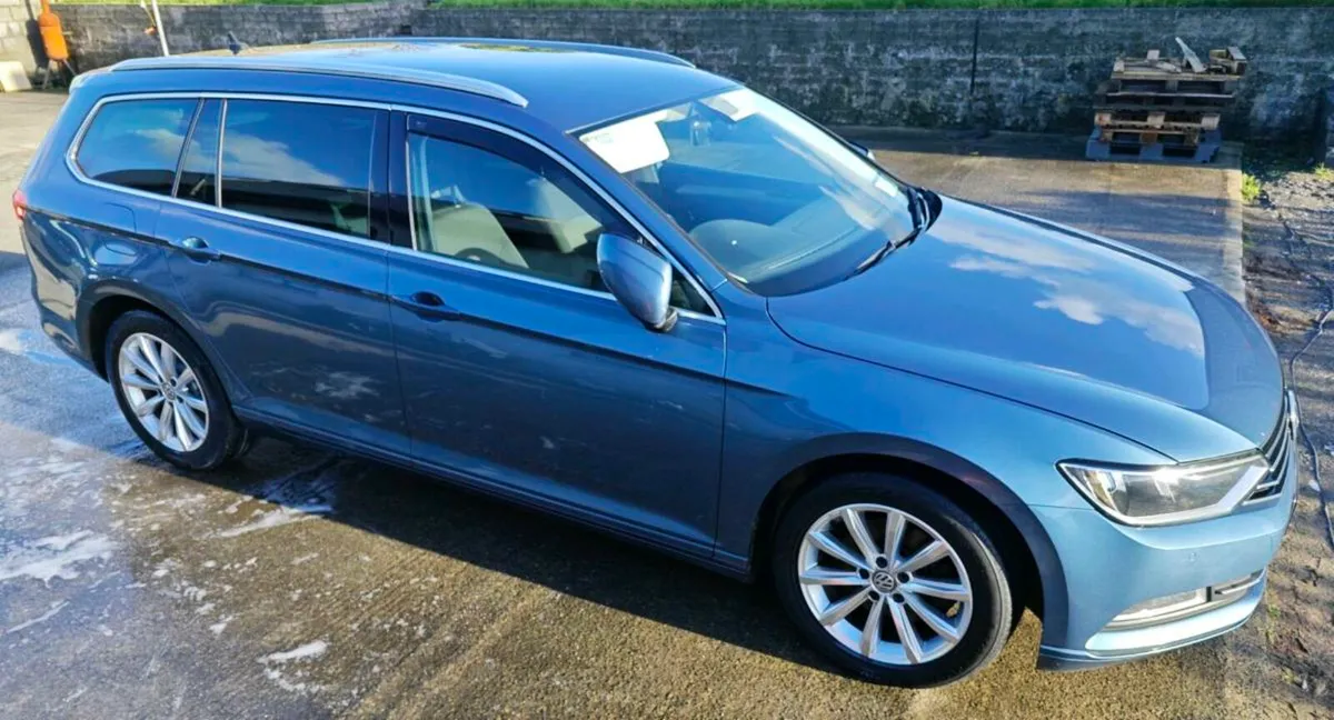 VW PASSAT Automatic - Image 1