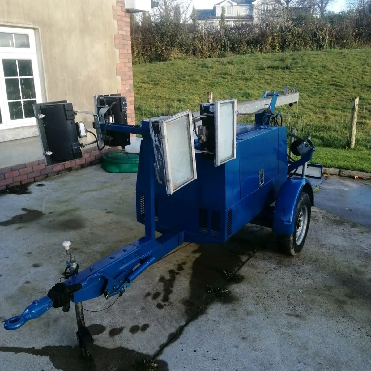 Lighting tower - Image 2