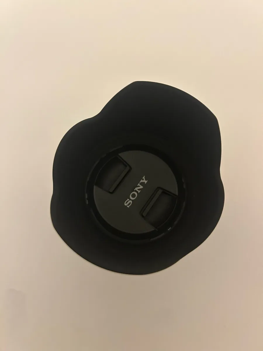 Sony Carl Zeiss Sonnar T* FE 55mm F1.8 ZA - Image 4