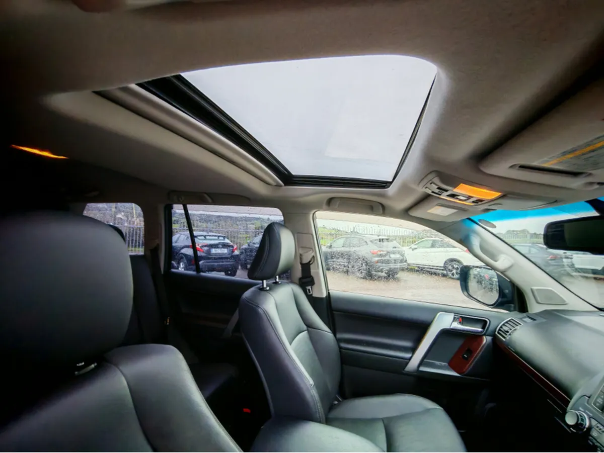 TOYOTA LANDCRUISER Prado - Image 2