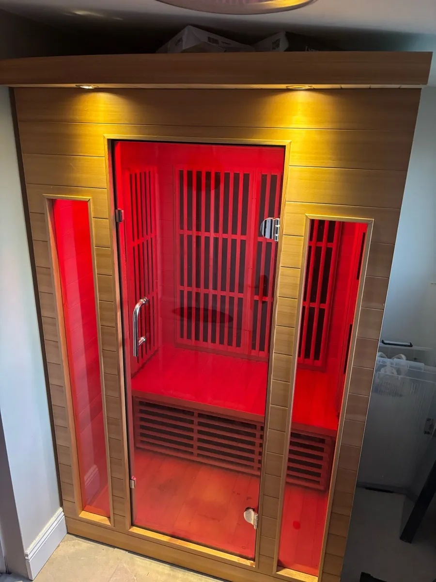 Infra-red sauna - Image 1