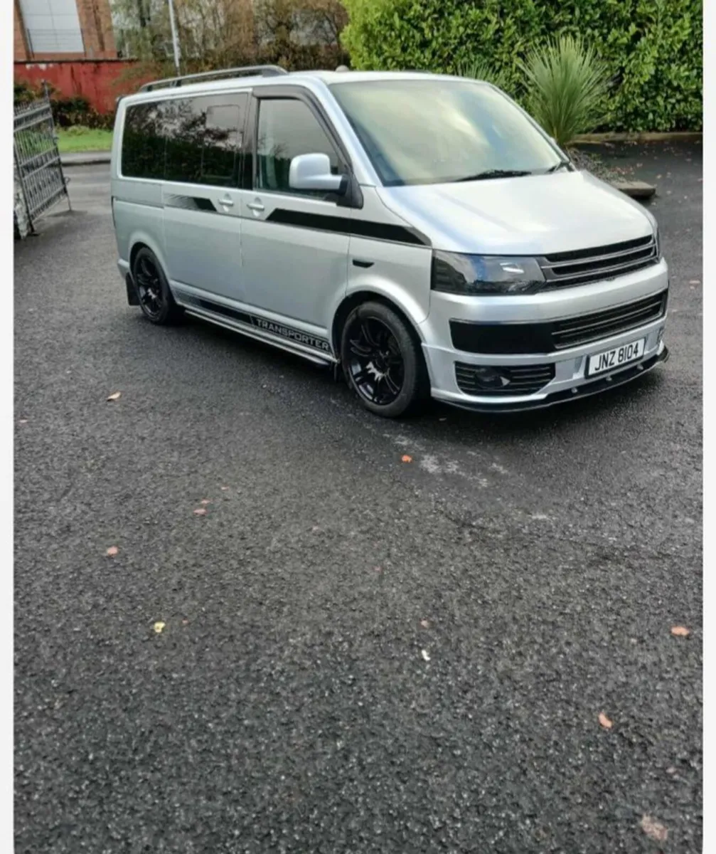 Vw Transporter Caravel 2.5 Auto - Image 1