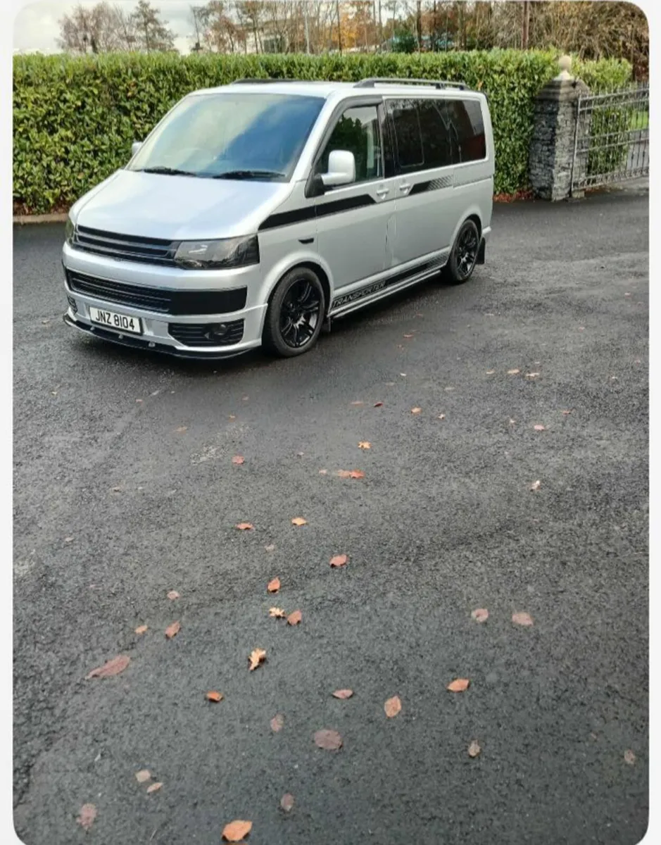 Vw Transporter Caravel 2.5 Auto - Image 2