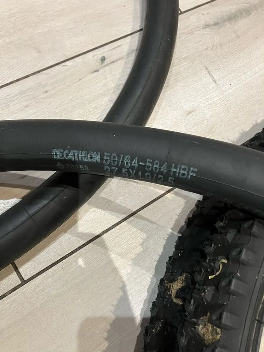 Decathlon tyres and tubes 27.5 x 2.1 - Image 3