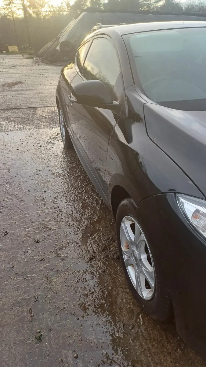Renault Megane 2010 - Image 2