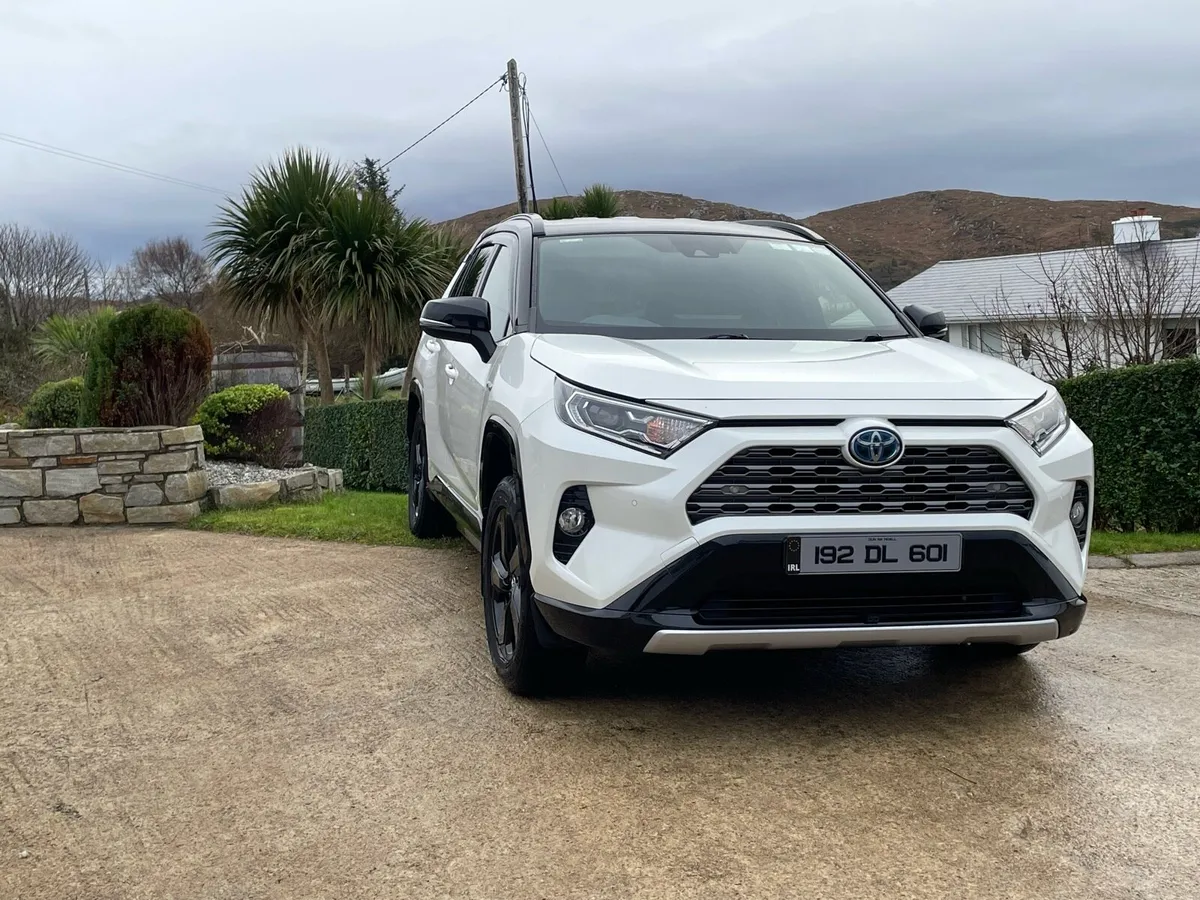 Toyota RAV4 Sport - Image 2