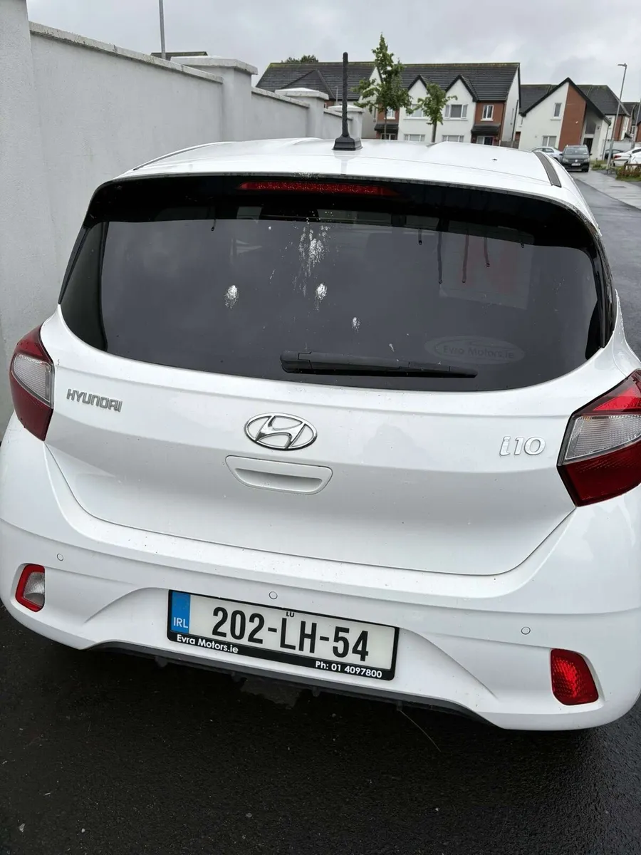 Hyundai I10 Deluxe - Image 2