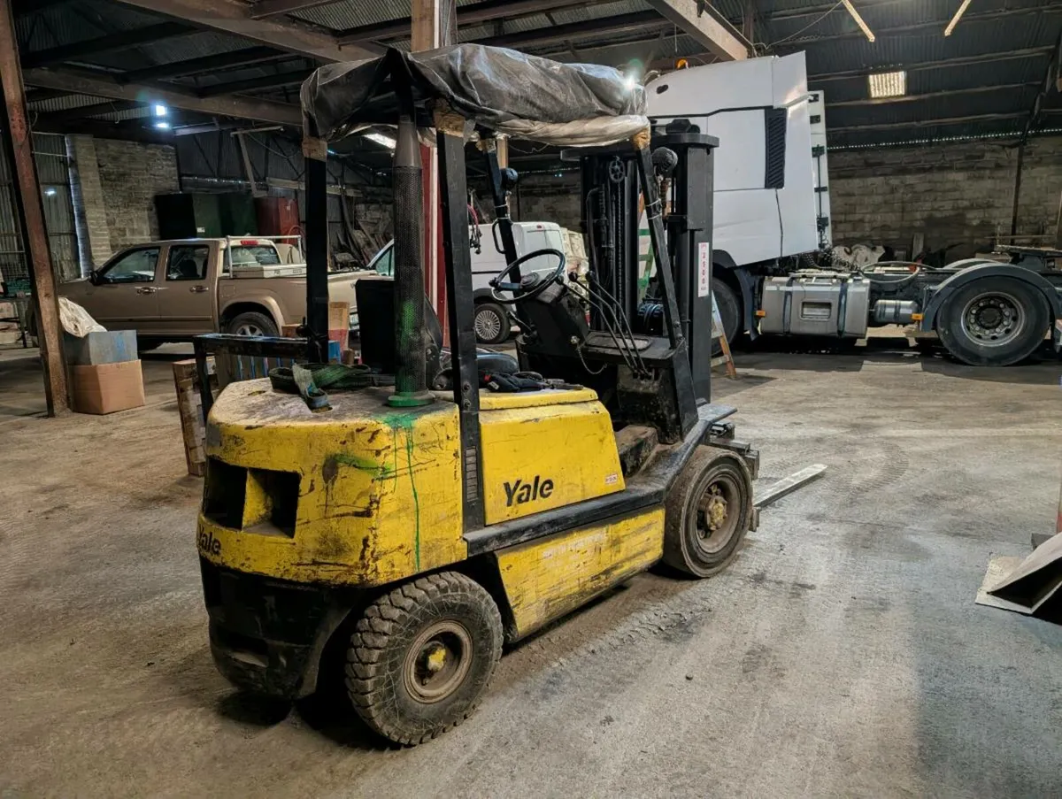 Yale diesel forklift - Image 2