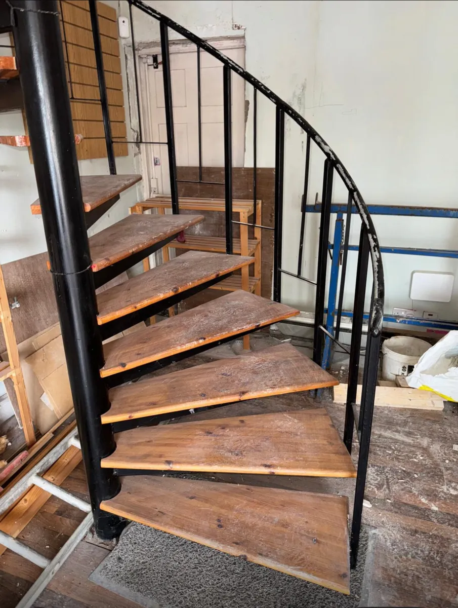 Spiral stairs - Image 1