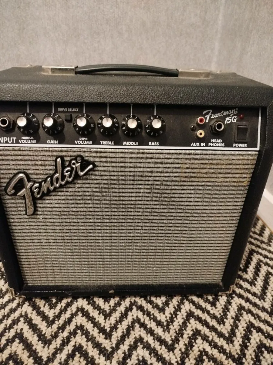 Fender frontman 15 G Amp - Image 1