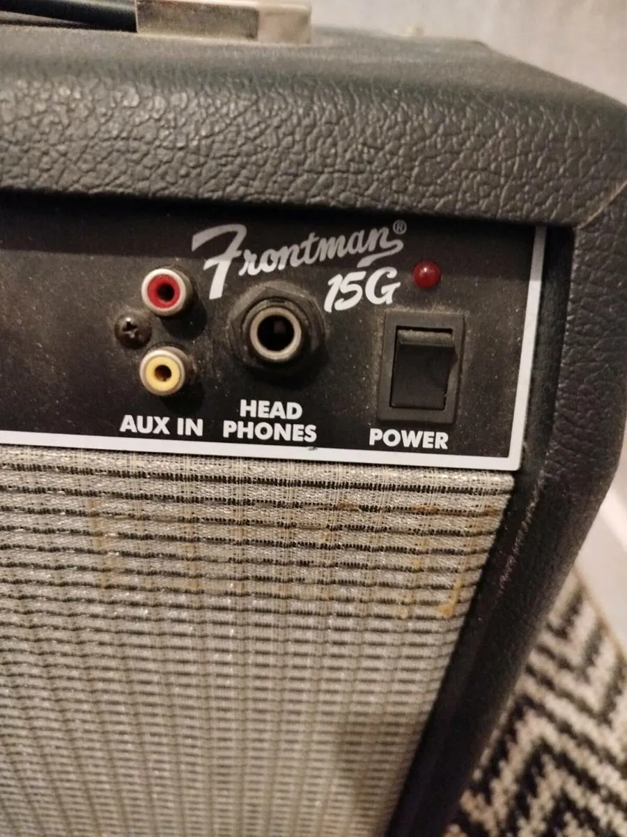 Fender frontman 15 G Amp - Image 3