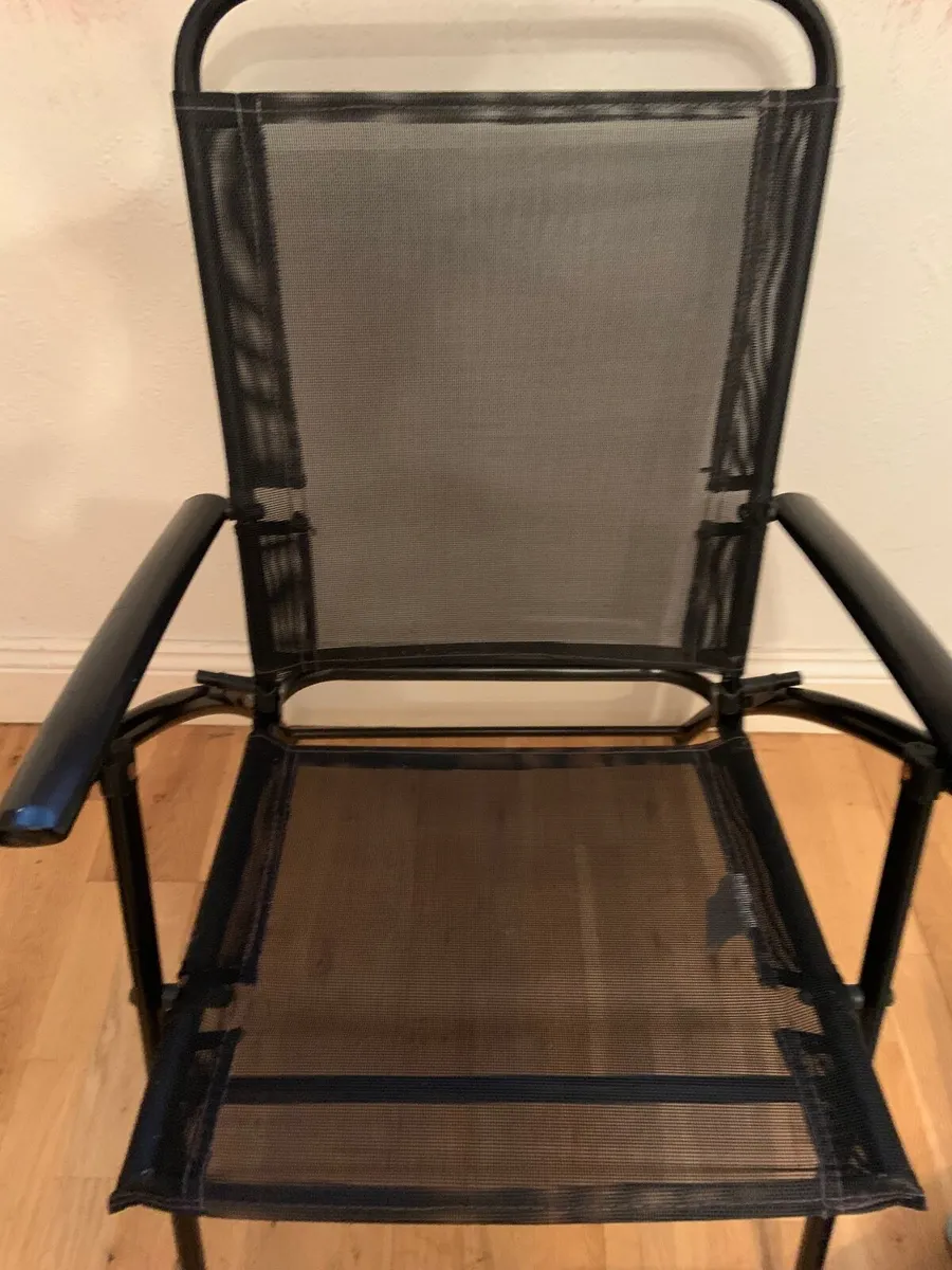 6 Garden Chairs / Umbrella /Umbrella Stand - Image 2