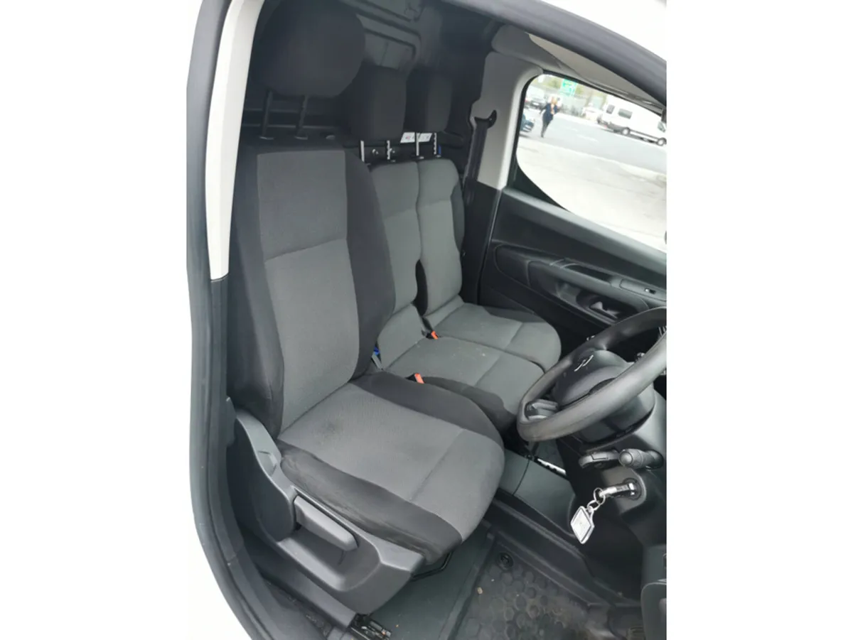 Citroen Berlingo LX 1.5 BLUEHD 75 S&S 650K M 20 - Image 3