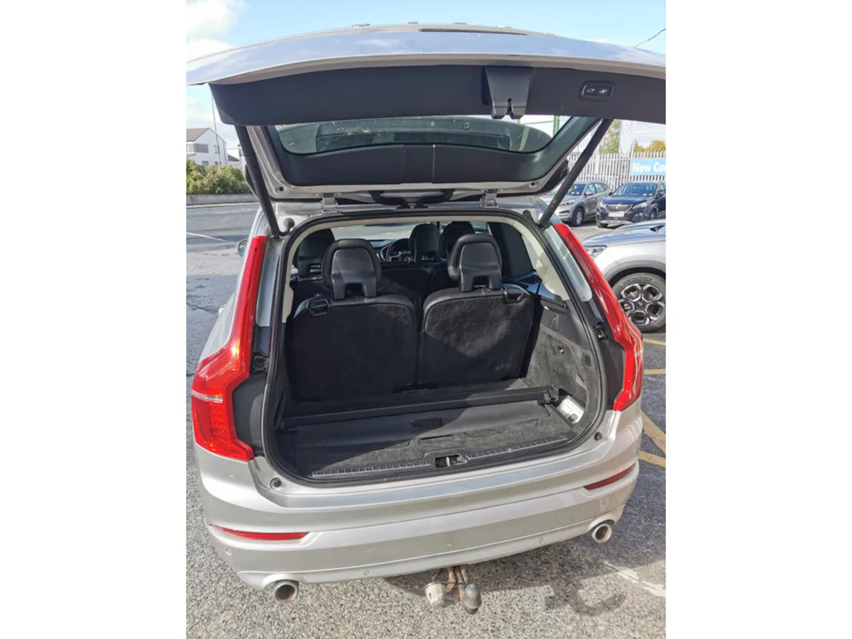 Volvo XC90 90 SERIES 2.0 D5 MOMENTUM 225BHP 5DR AU - Image 3