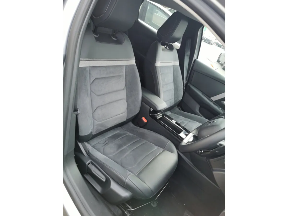 Citroen C4 X MAX BLUEHDI 130 EAT8 - Image 4