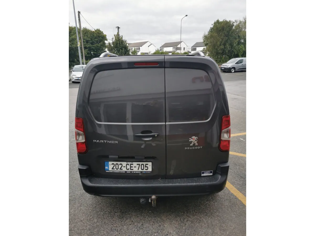 Peugeot Partner ACTIVE 1.5 BLUE HDI 10 100 6.2 3 - Image 4