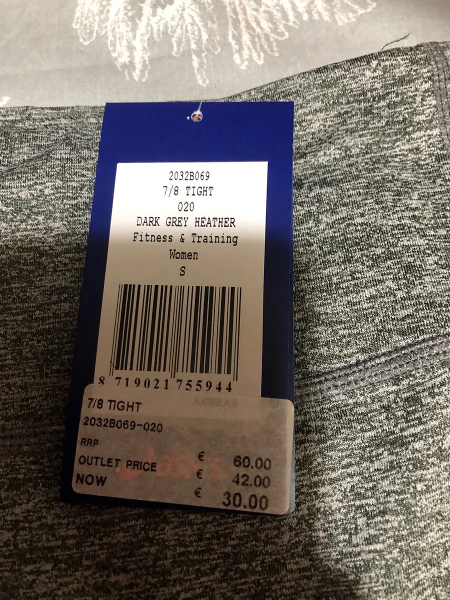 Ladies BNWT Acsis leggings size S €15 - Image 3