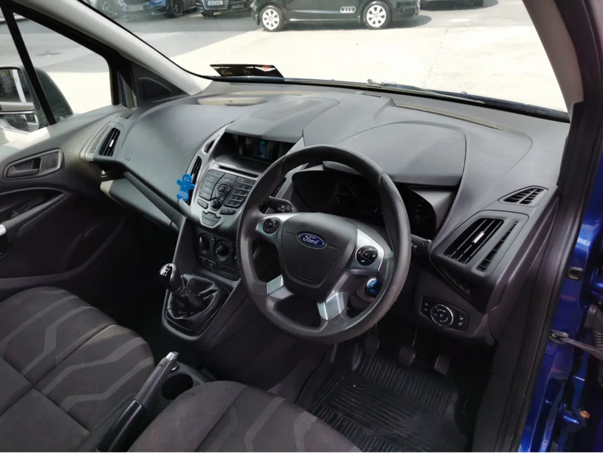 Ford Transit Connect SWB TREND 1.5 TD 75PS 5 5SPEE - Image 2