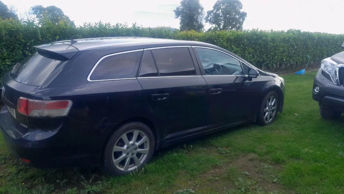 Toyota avensis - Image 3
