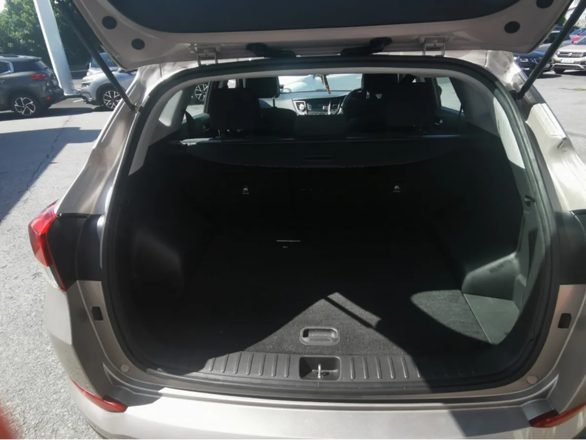 Hyundai Tucson IX35 1.7 COMFORT 5DR - Image 3