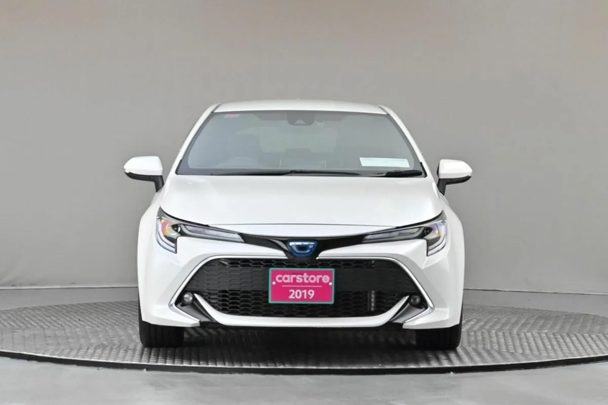 Toyota Corolla 1.8 HYBRID SPORT **REVERSE CAM**SPO - Image 2