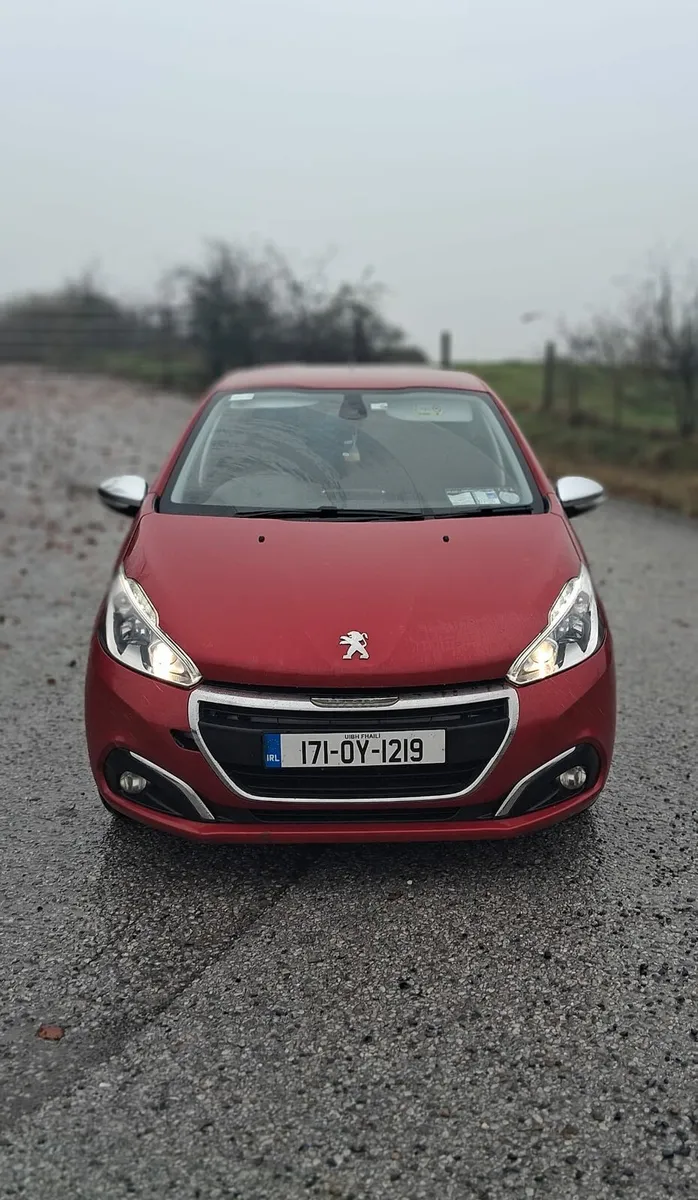 2017 peugeot 208 - Image 1