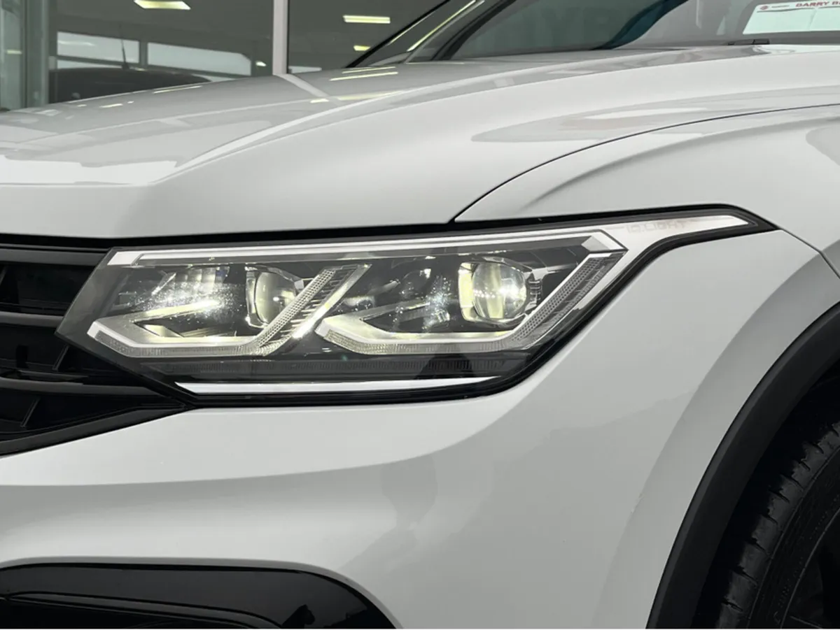 Volkswagen Tiguan R-LINE TDI 4MOTION DSG - Image 3
