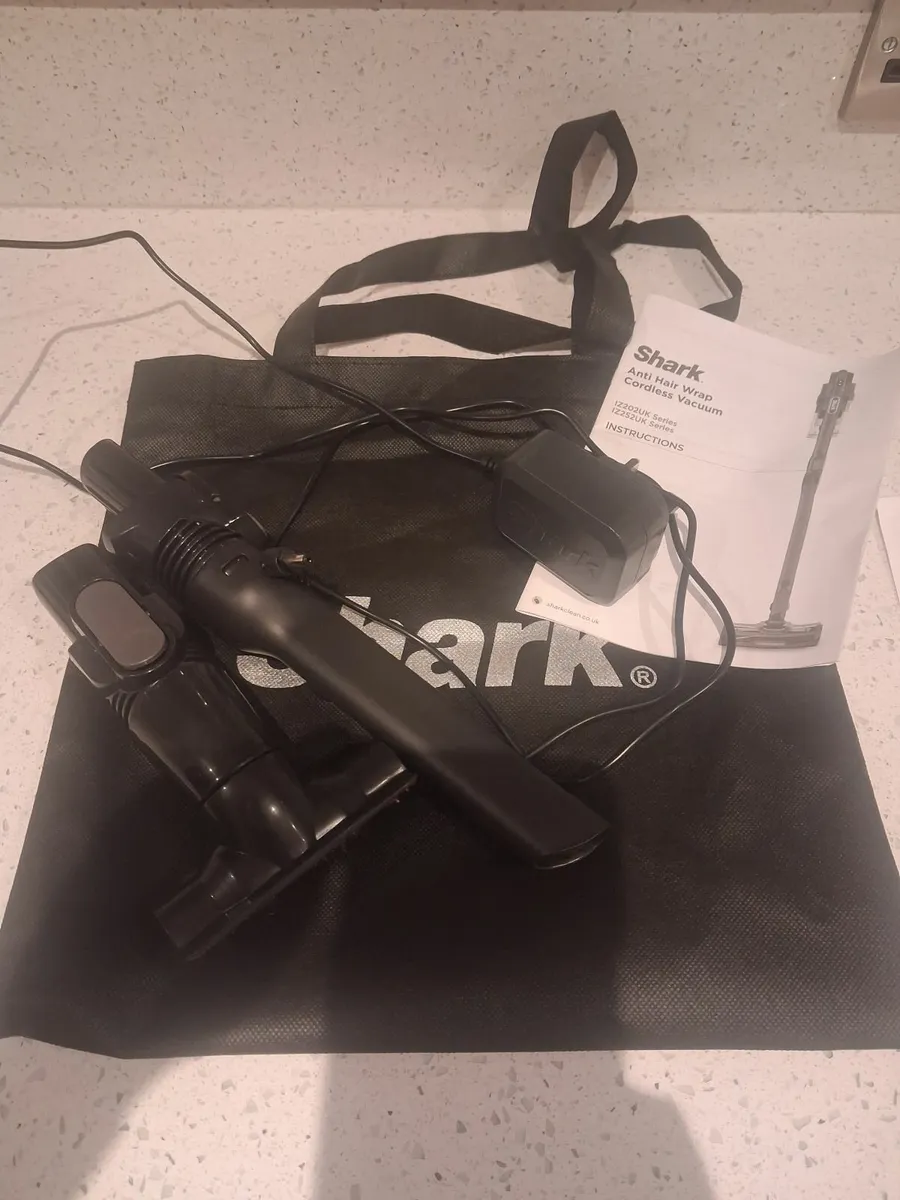 Shark Cordless Vacuum - Image 4