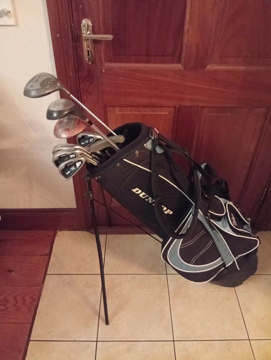 Starter Set 12'Clubs ,Dunlop , Spalding , Mizuno - Image 1