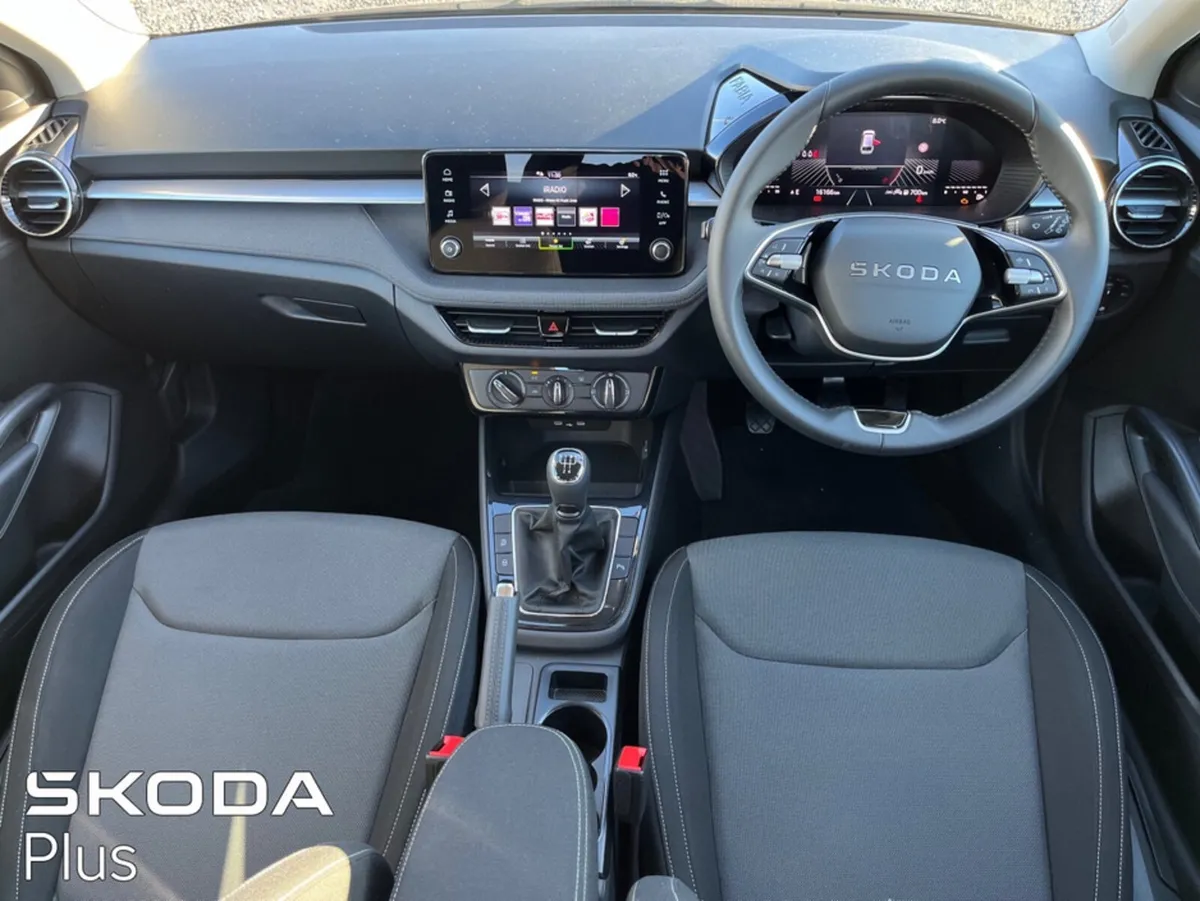 Skoda Fabia SELECTION 1.0 MPI 80HP - Image 2