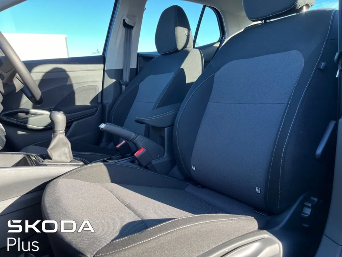 Skoda Fabia SELECTION 1.0 MPI 80HP - Image 4