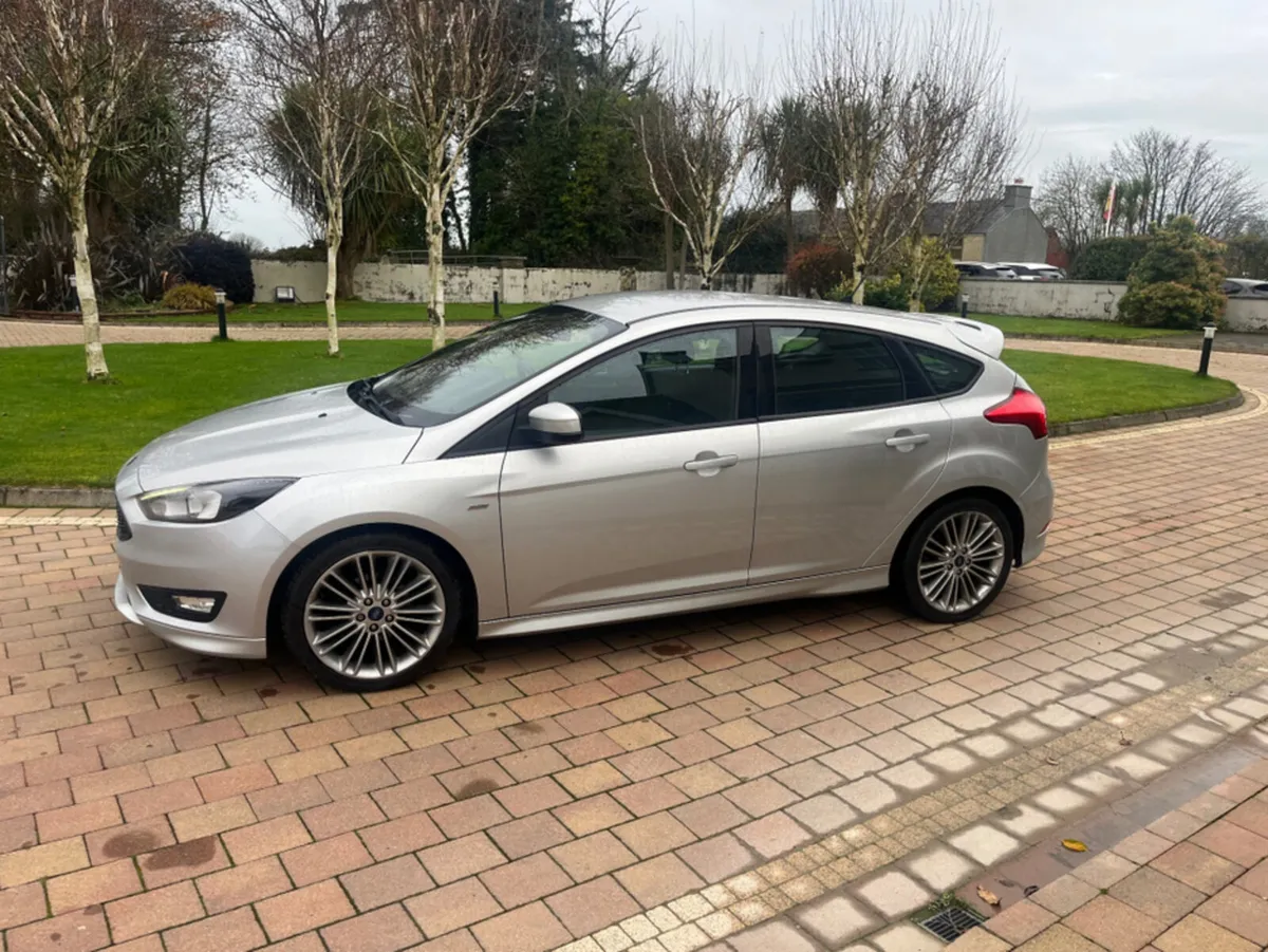 Ford Focus ST-LINE TDCI - Image 4