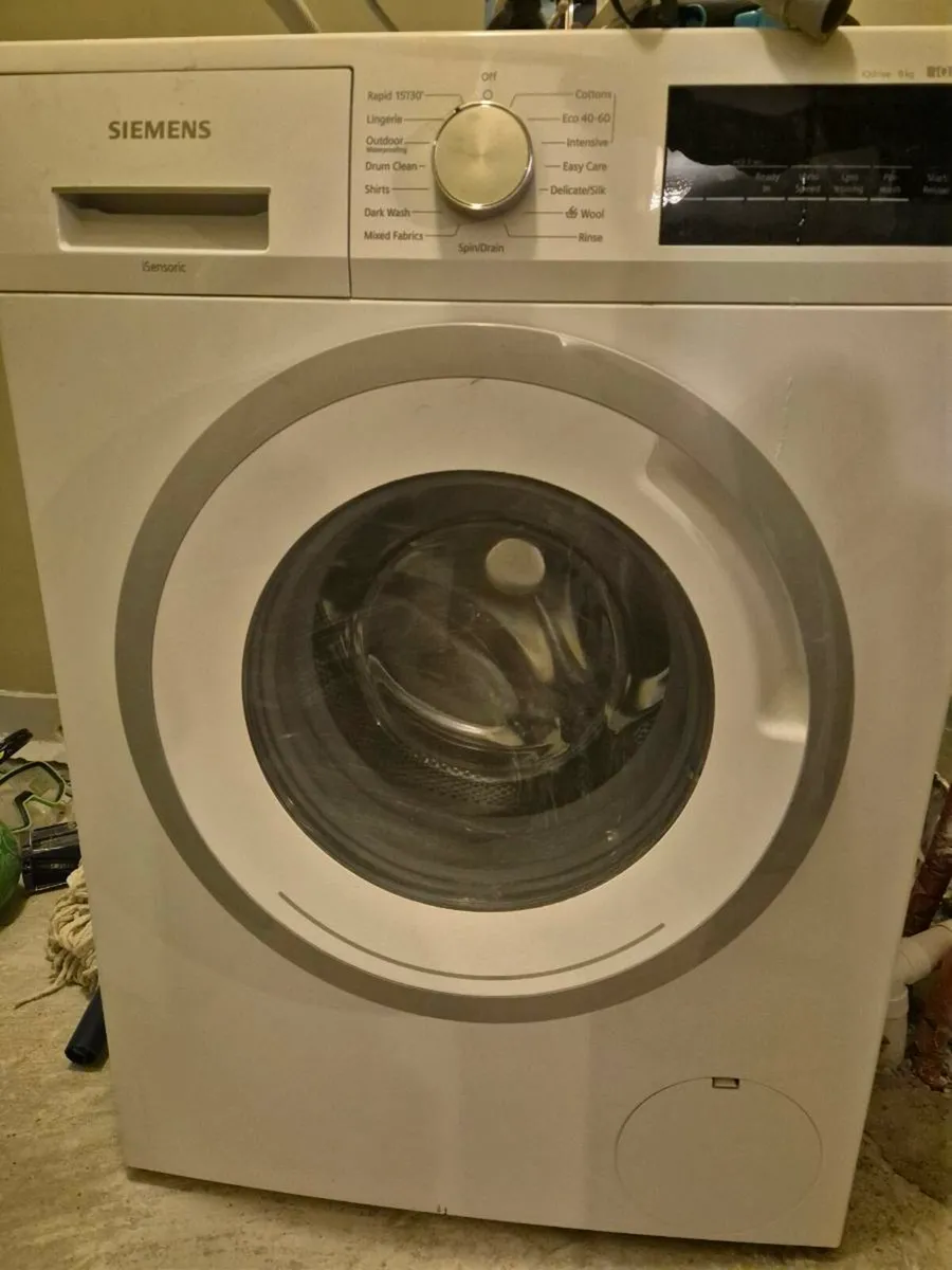 Bathroom shower door/Towel heater/Washer and dryer - Image 1