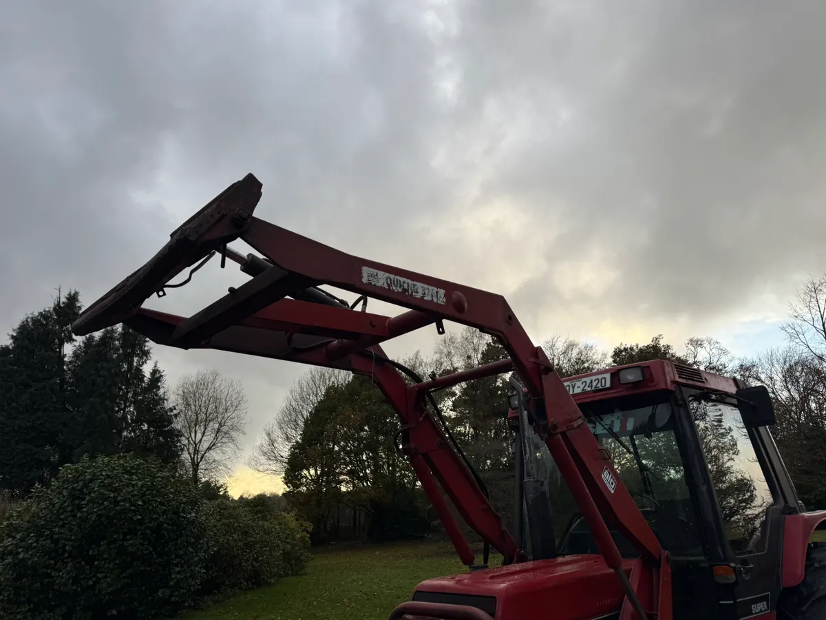 1990 Case 895 c/w Quicke loader €11950 No Vat - Image 3