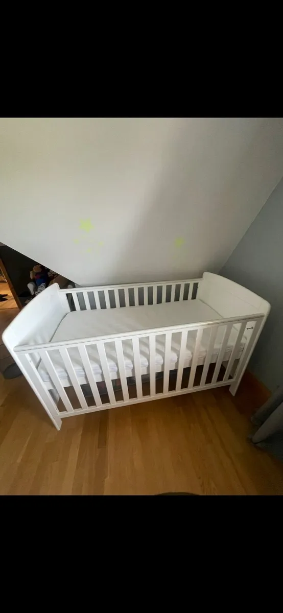 Toddler cot bed - Image 4