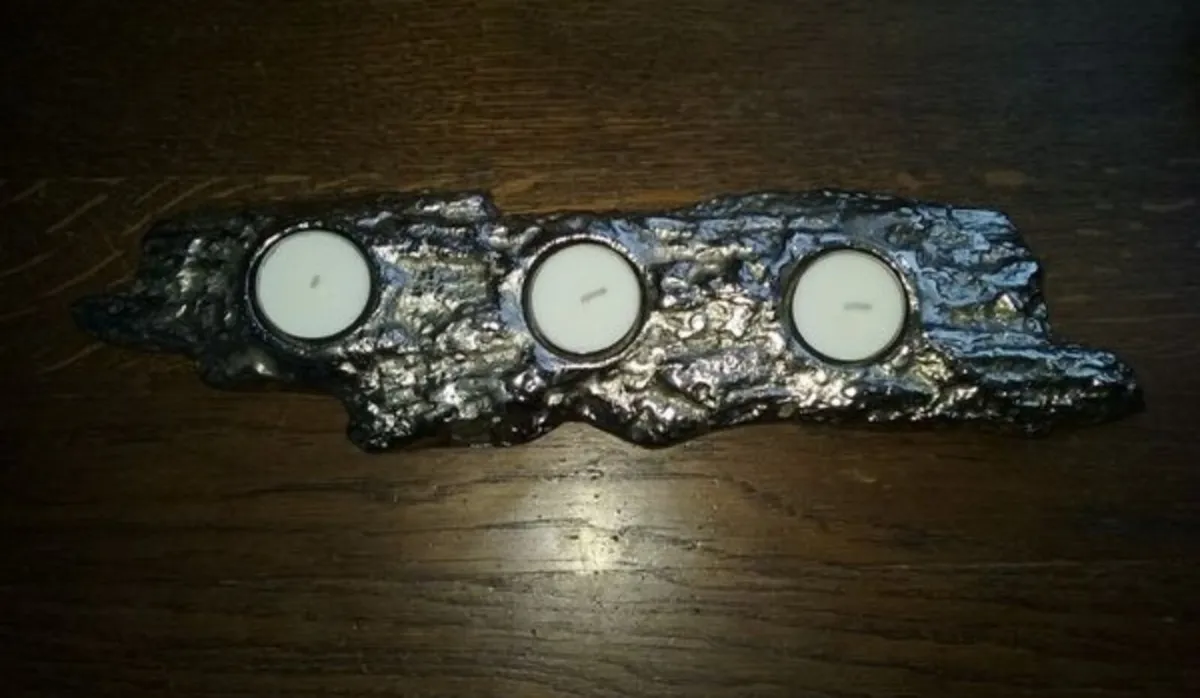 Meadows and Byrne Leaf Platter Tealight Holder - Image 2